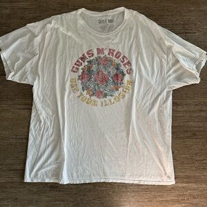 Urban Outfitters Guns & Roses Graphic Tee